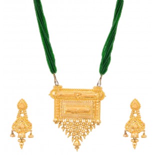 Jayashree Gold Pendant Set